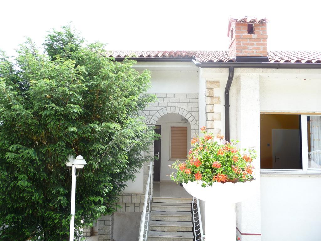 Apartments Noris Пула Екстериор снимка