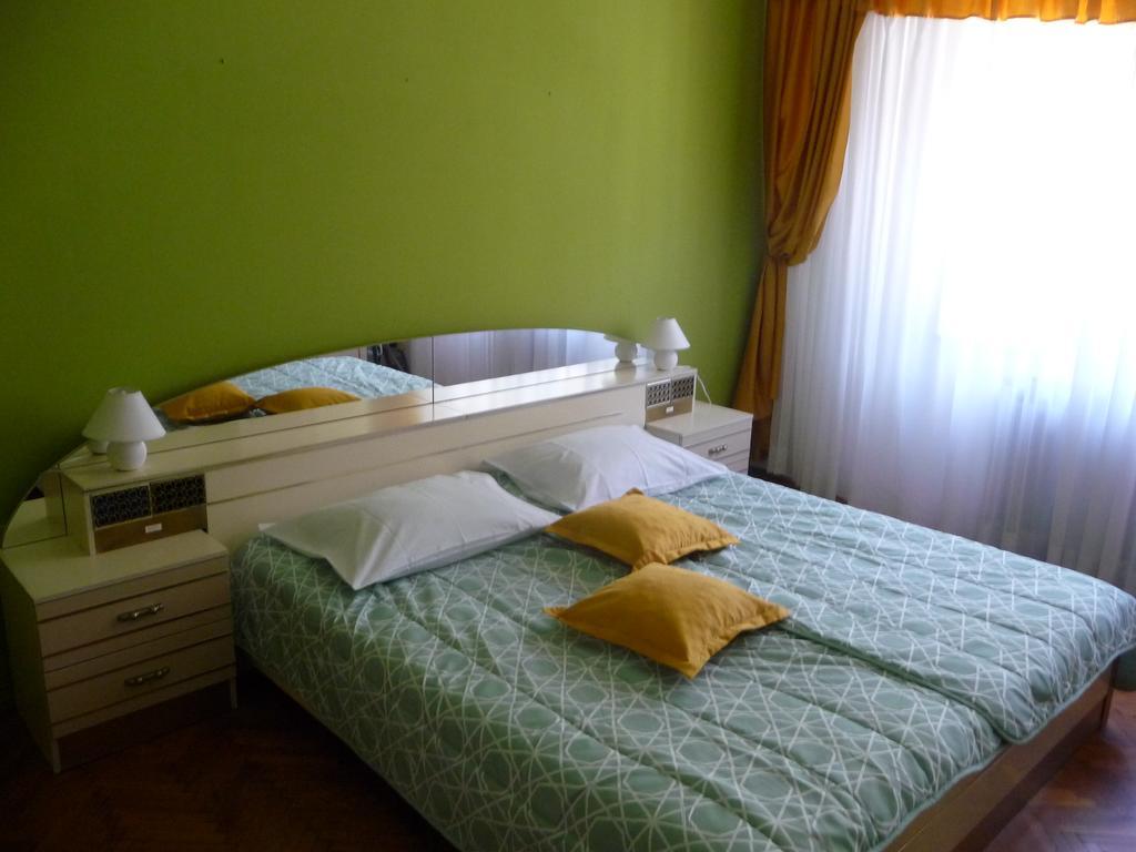 Apartments Noris Пула Екстериор снимка