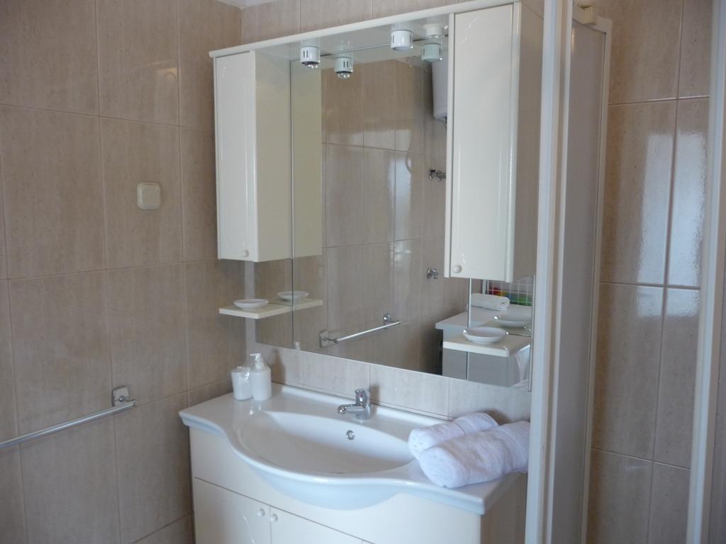 Apartments Noris Пула Екстериор снимка