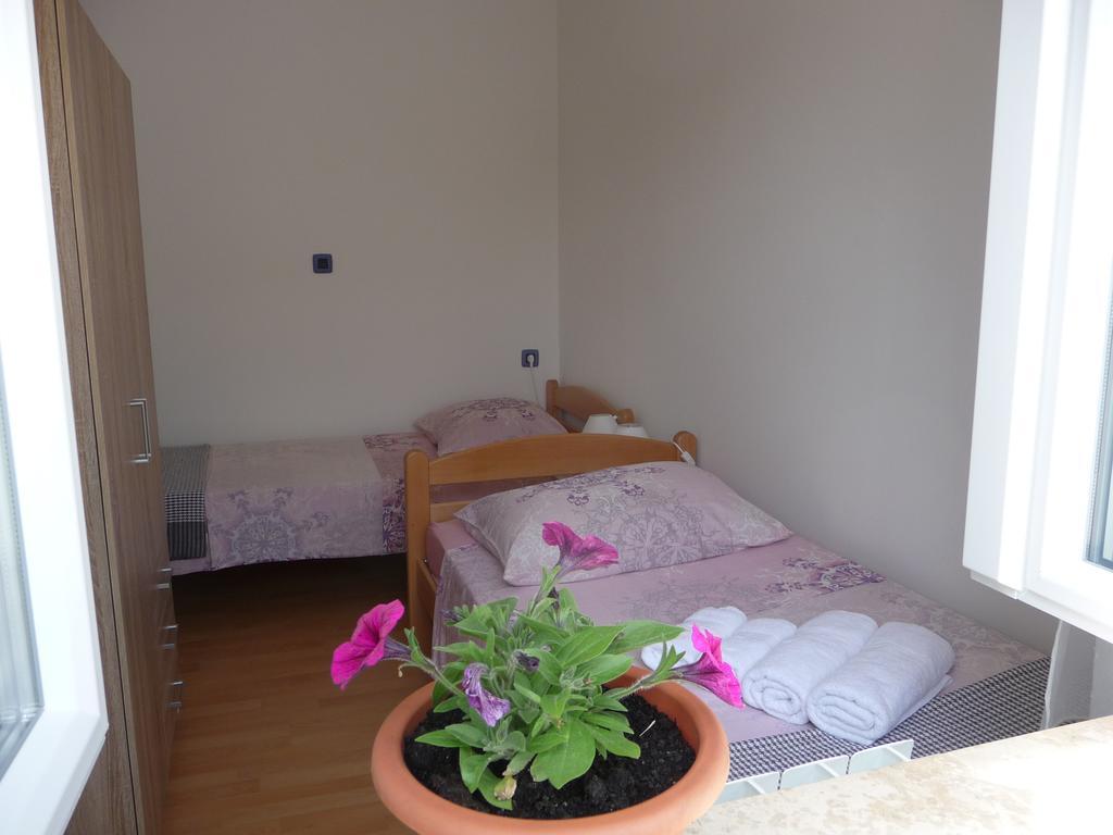 Apartments Noris Пула Екстериор снимка
