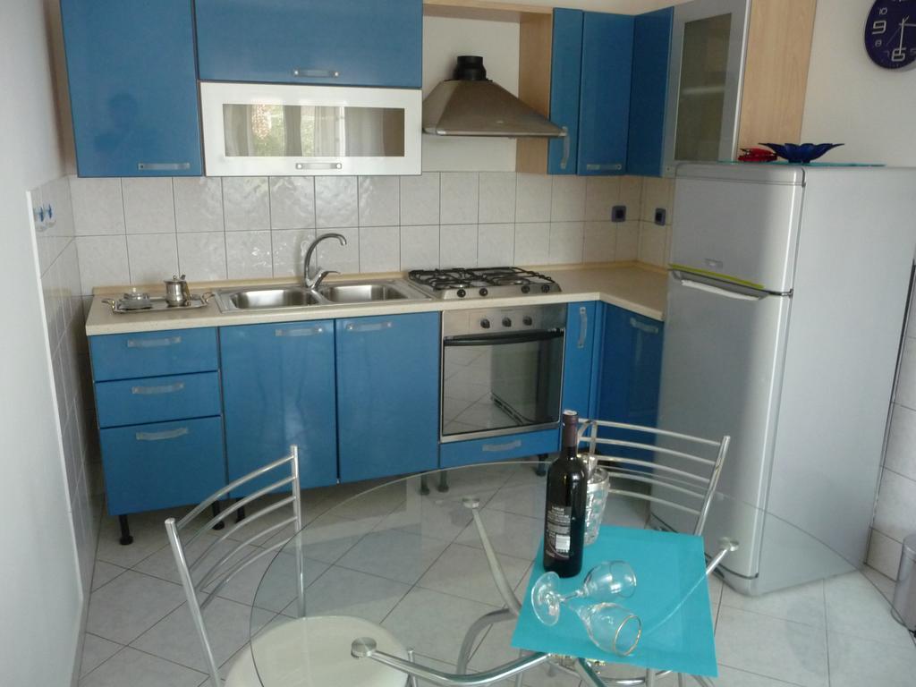 Apartments Noris Пула Екстериор снимка