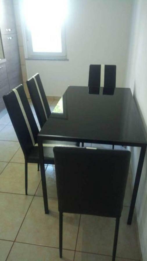 Apartments Noris Пула Екстериор снимка