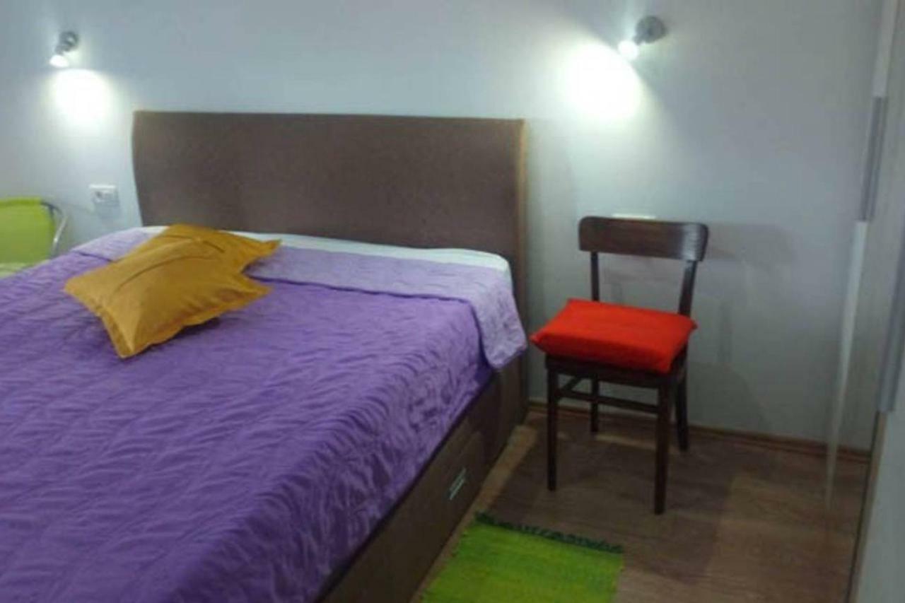 Apartments Noris Пула Екстериор снимка